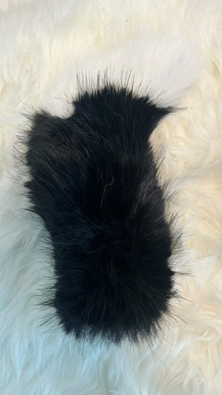 Tail Rush – Electric Wagging Fur Tail for Car & Bike | Voice & Remote Control